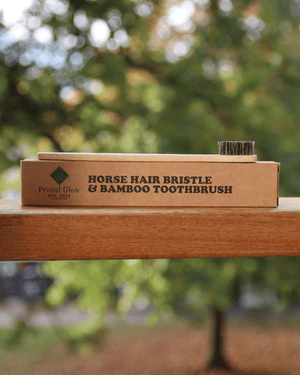 Primal Glow tandenborstel van bamboe met paardenhaar.